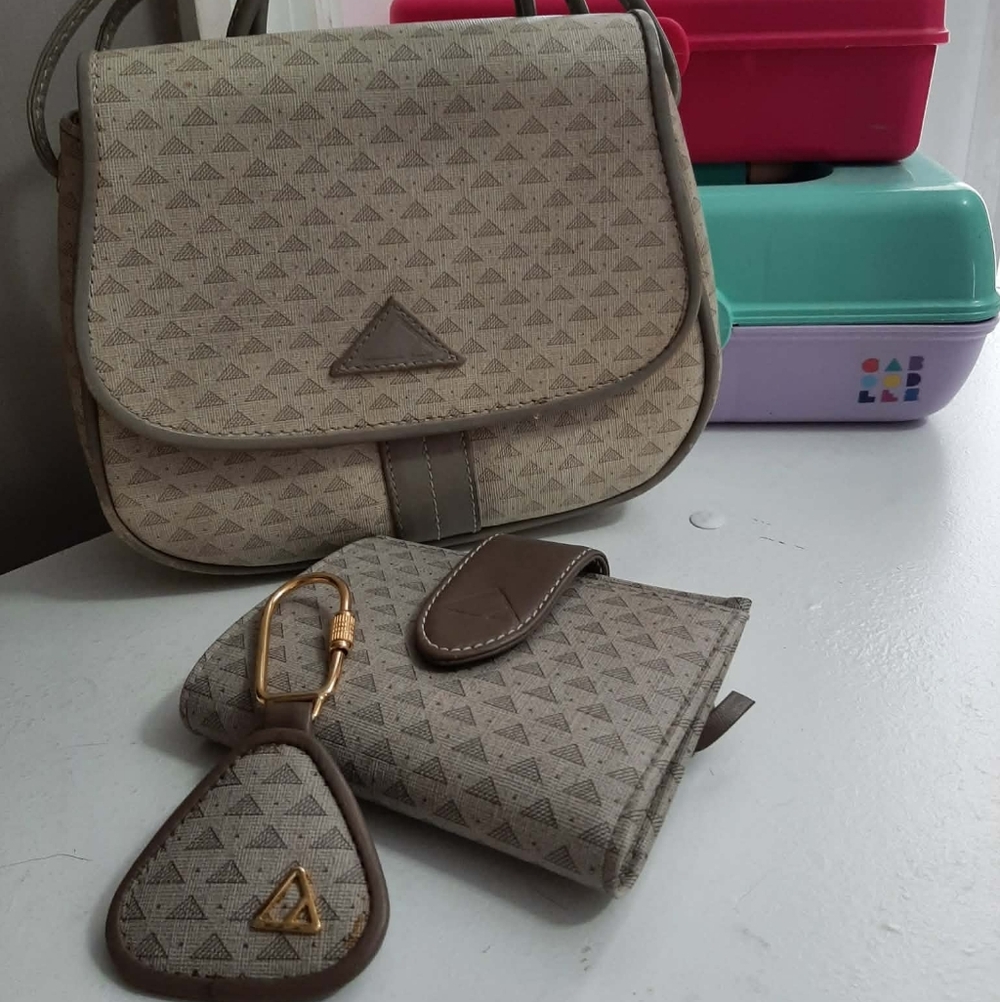 LIZ CLAIBORNE 1984 Vintage/Retired Beige Mini Crossbody 3 Pc Set